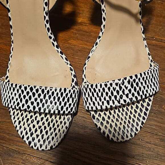 NEIMAN Marcus leather animal print sandal use 7 1/2 - Picture 3 of 7